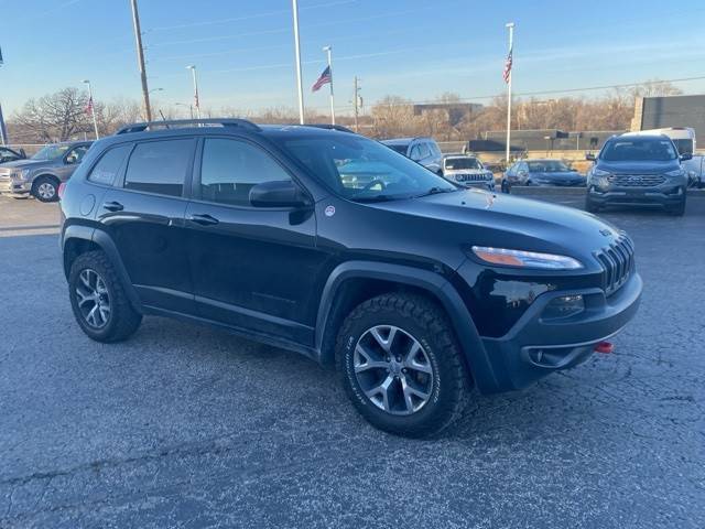 2015 Jeep Cherokee Trailhawk 4WD photo