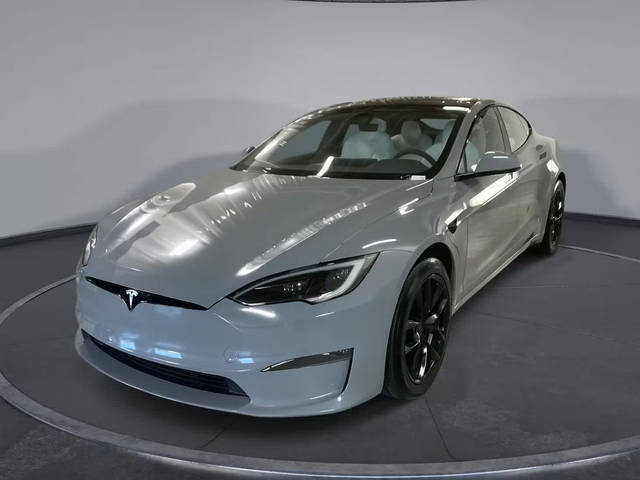 2023 Tesla Model S Standard Range AWD photo