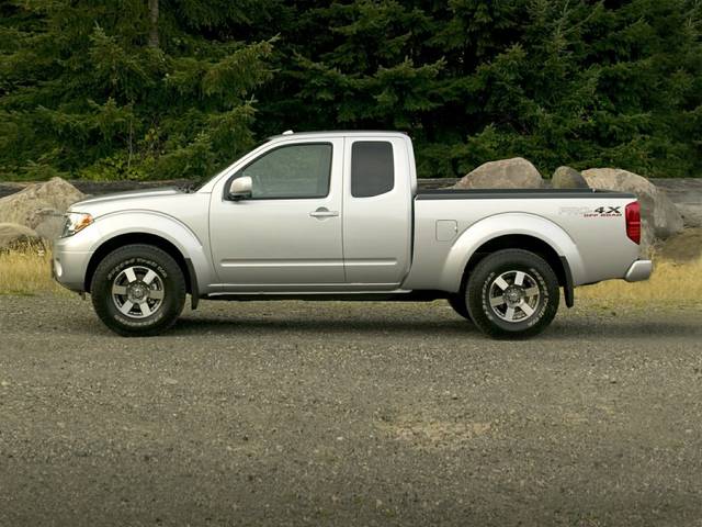 2015 Nissan Frontier SV 4WD photo