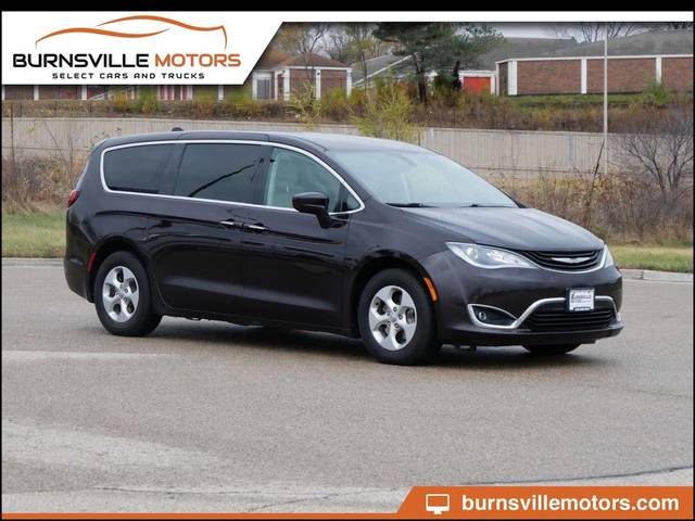 2018 Chrysler Pacifica Minivan Hybrid Touring Plus FWD photo