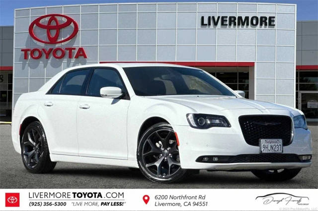 2023 Chrysler 300 300S RWD photo