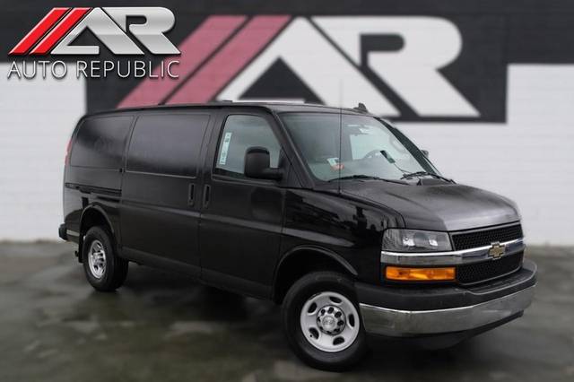 2018 Chevrolet Express Cargo  RWD photo