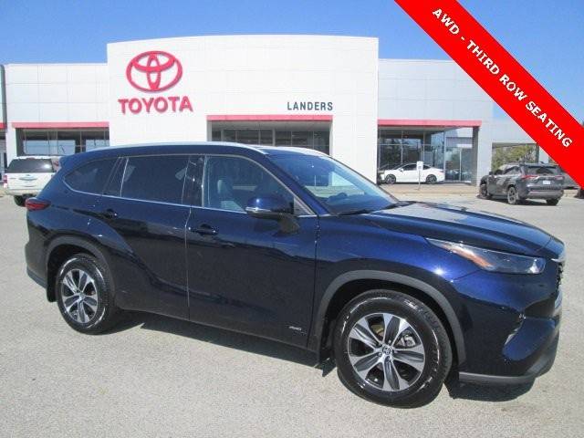 2022 Toyota Highlander Hybrid XLE AWD photo