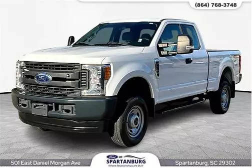 2017 Ford F-250 Super Duty XL 4WD photo