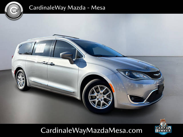 2020 Chrysler Pacifica Minivan Touring L FWD photo