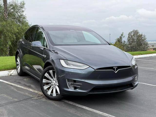 2020 Tesla Model X Long Range Plus AWD photo