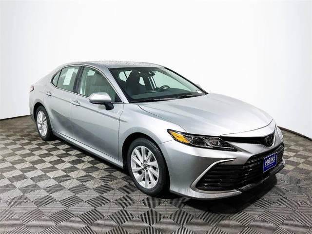 2023 Toyota Camry LE FWD photo