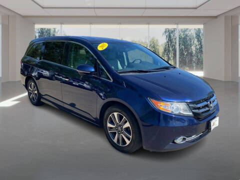 2015 Honda Odyssey Touring FWD photo