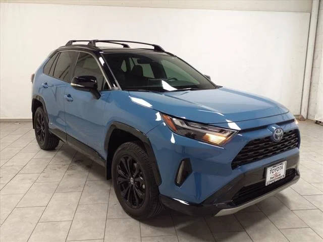 2022 Toyota RAV4 Hybrid XSE AWD photo