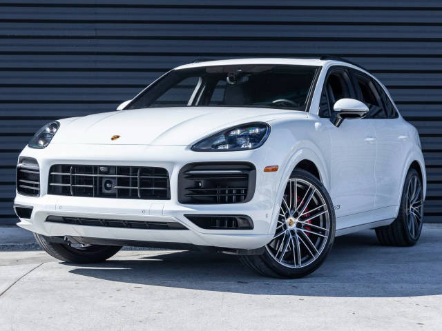 2023 Porsche Cayenne GTS AWD photo