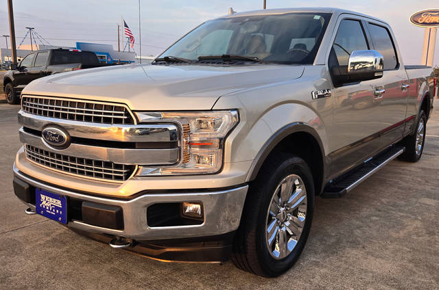 2018 Ford F-150 LARIAT 4WD photo