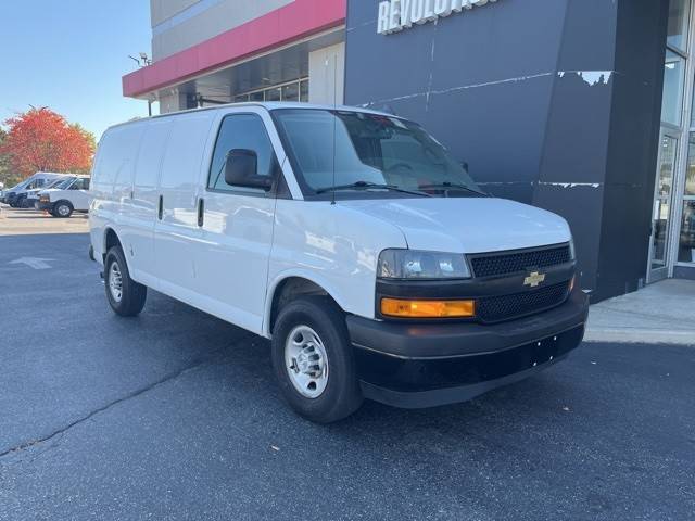 2019 Chevrolet Express Cargo  RWD photo