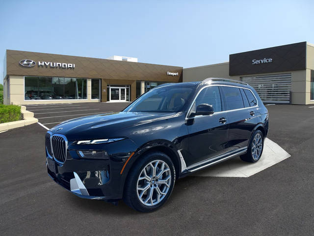 2023 BMW X7 xDrive40i AWD photo