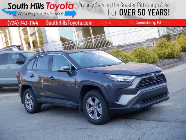 2022 Toyota RAV4 XLE AWD photo