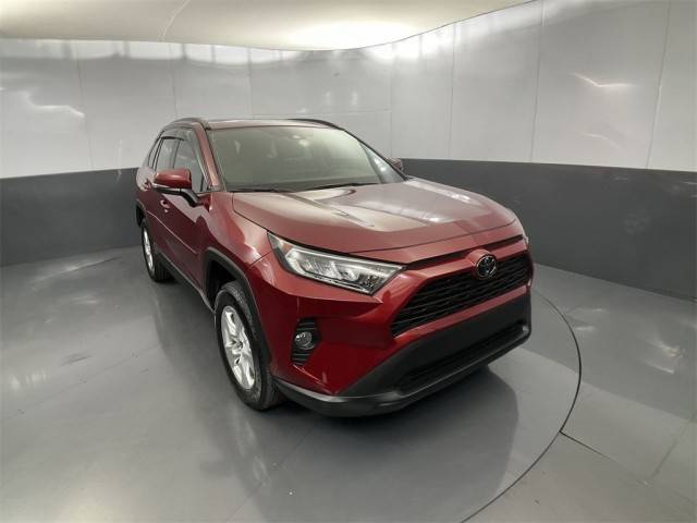 2021 Toyota RAV4 XLE FWD photo