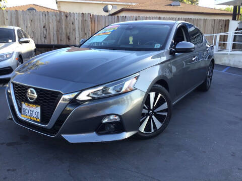2019 Nissan Altima 2.5 SV FWD photo