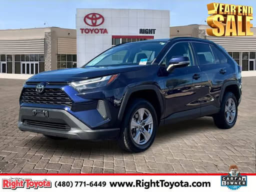 2022 Toyota RAV4 XLE FWD photo