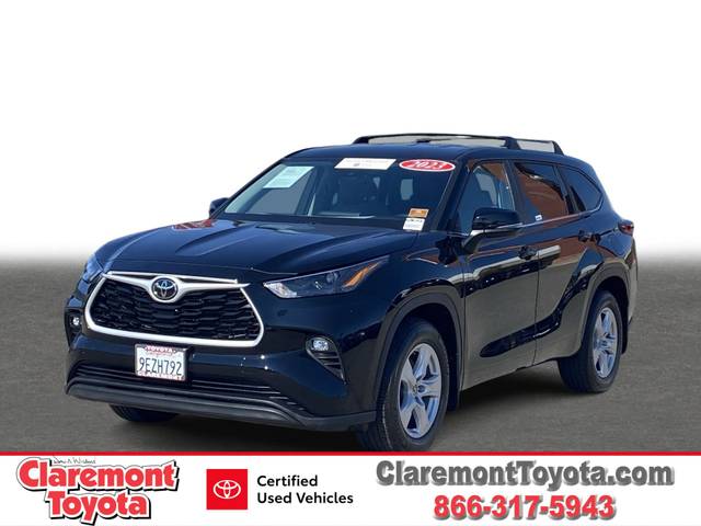 2023 Toyota Highlander LE FWD photo