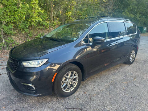 2021 Chrysler Pacifica Minivan Touring FWD photo