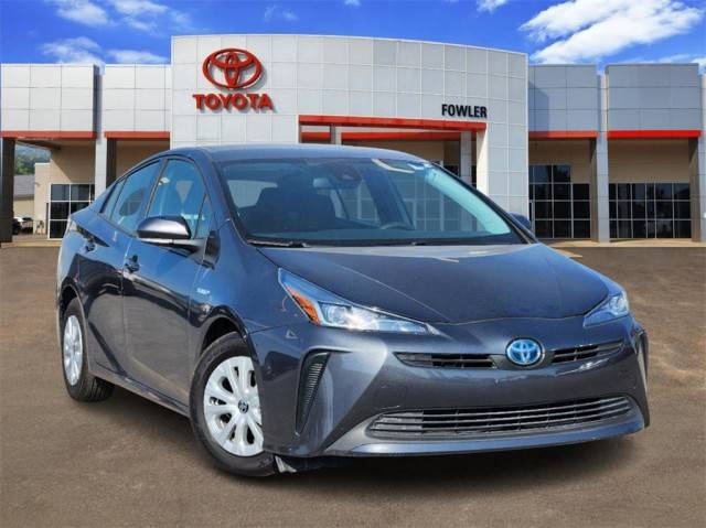 2022 Toyota Prius L Eco FWD photo