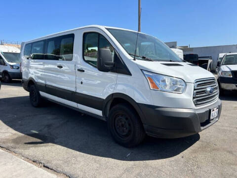 2019 Ford Transit Passenger Wagon XLT RWD photo