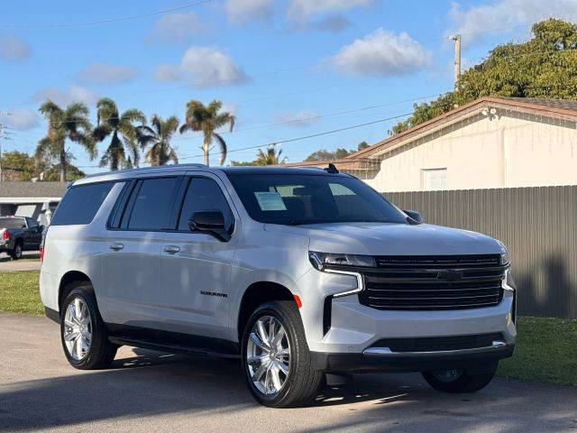 2022 Chevrolet Suburban RST 4WD photo