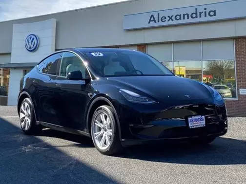 2022 Tesla Model Y Long Range AWD photo