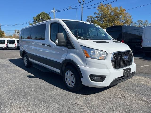 2022 Ford Transit Passenger Wagon XLT RWD photo