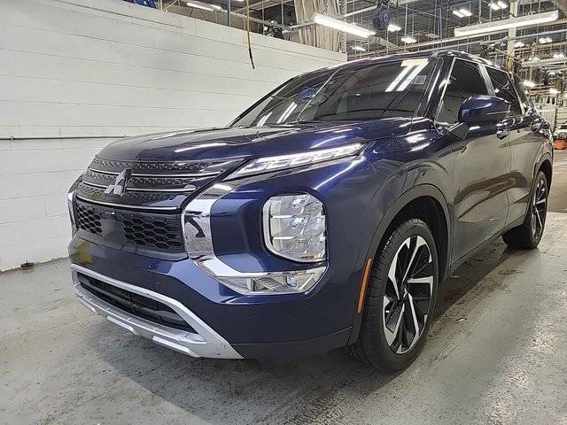 2023 Mitsubishi Outlander SE Black Edition FWD photo