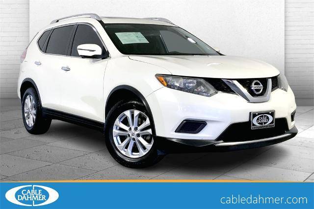 2016 Nissan Rogue SV FWD photo