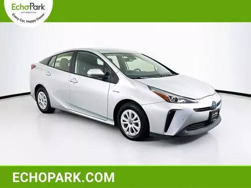 2022 Toyota Prius LE FWD photo