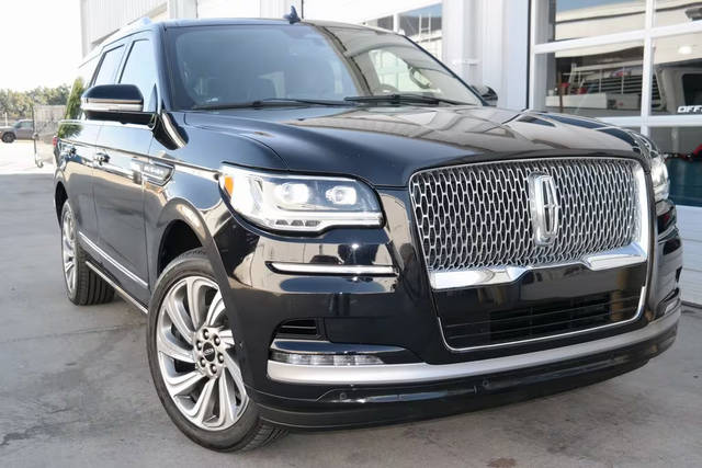 2022 Lincoln Navigator Reserve RWD photo