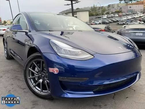 2020 Tesla Model 3 Standard Range RWD photo