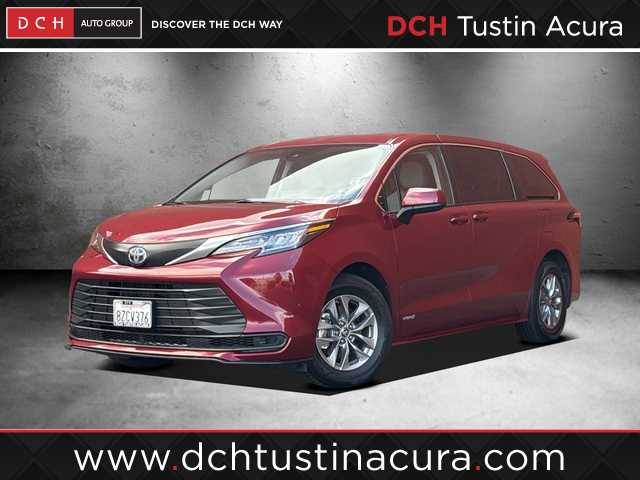 2021 Toyota Sienna LE AWD photo