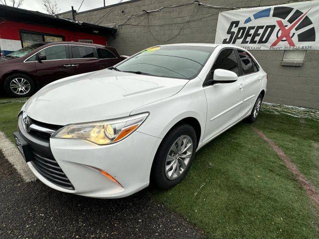 2015 Toyota Camry LE FWD photo