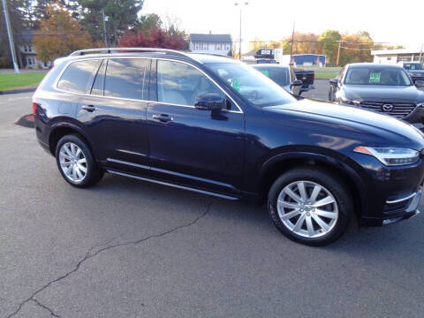 2016 Volvo XC90 T6 Momentum AWD photo