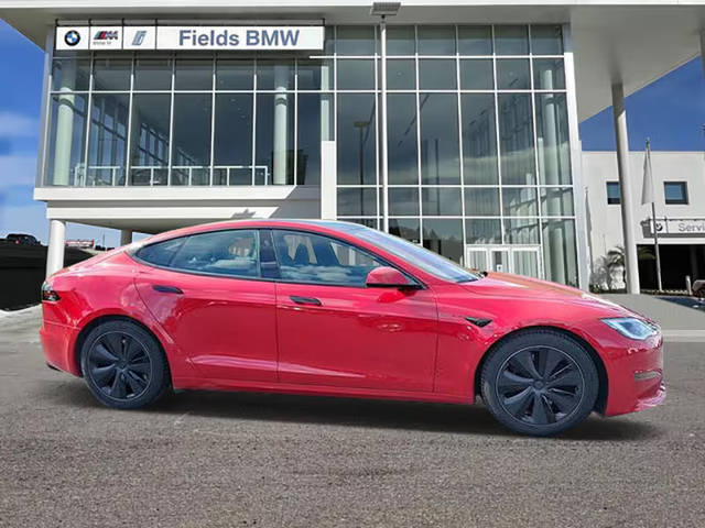 2022 Tesla Model S  AWD photo