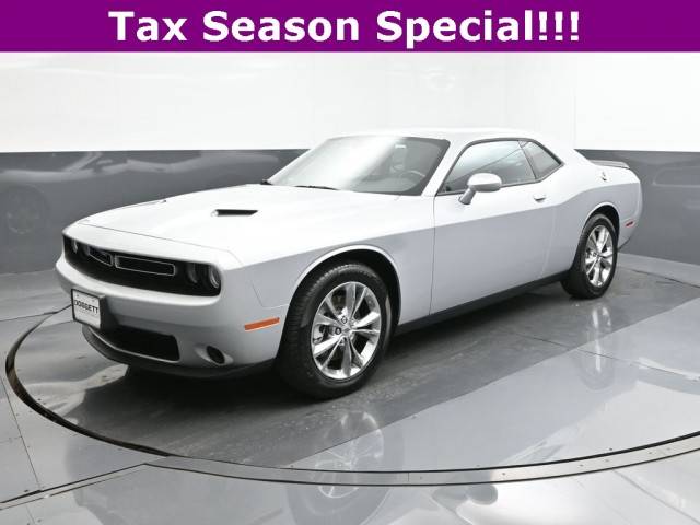 2023 Dodge Challenger SXT AWD photo