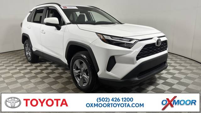 2022 Toyota RAV4 XLE FWD photo