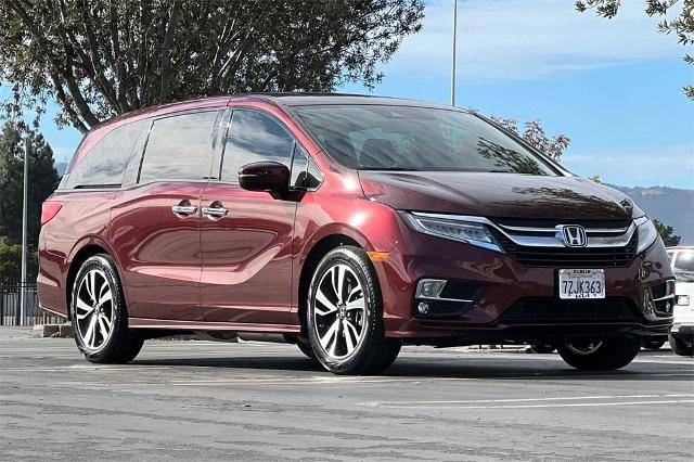 2018 Honda Odyssey Elite FWD photo