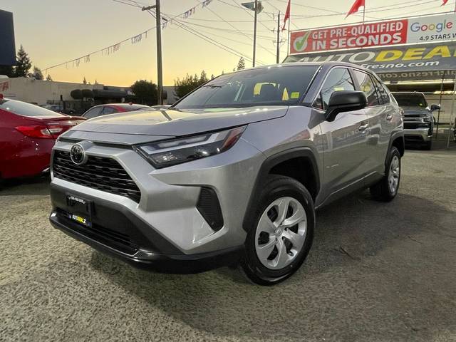 2023 Toyota RAV4 LE FWD photo