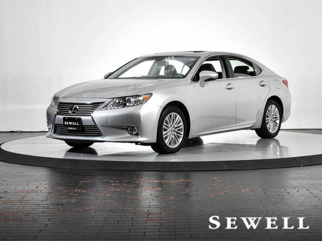 2015 Lexus ES  FWD photo