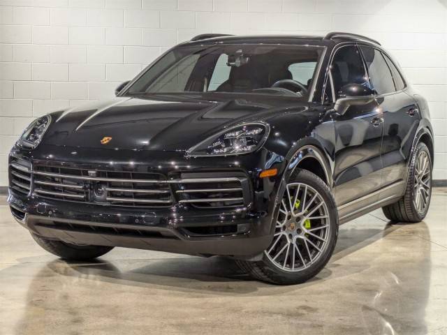 2023 Porsche Cayenne Platinum Edition E-Hybrid AWD photo