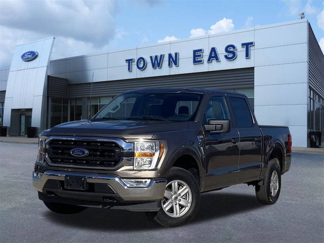 2022 Ford  XLT 4WD photo