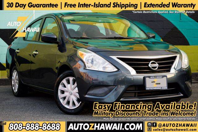 2015 Nissan Versa SV FWD photo