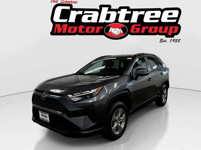 2022 Toyota RAV4 XLE AWD photo