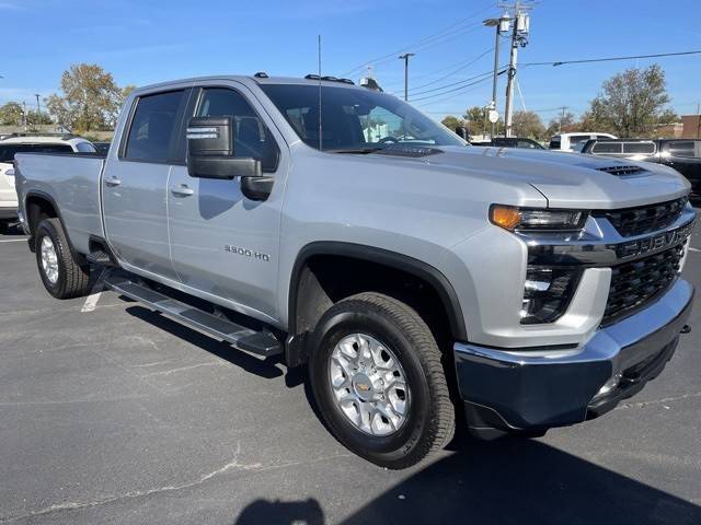 2023 Chevrolet Silverado 3500HD LT 4WD photo