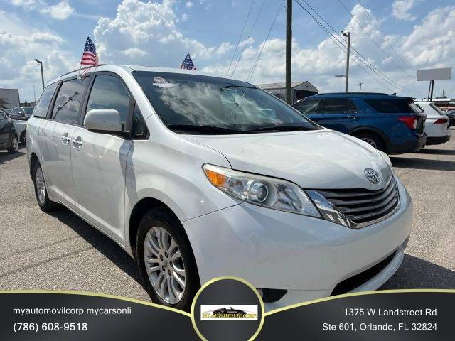 2015 Toyota Sienna XLE FWD photo