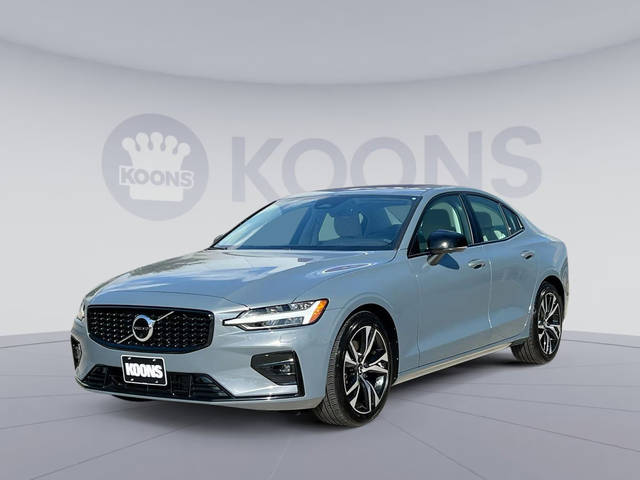 2023 Volvo S60 Plus Dark Theme AWD photo