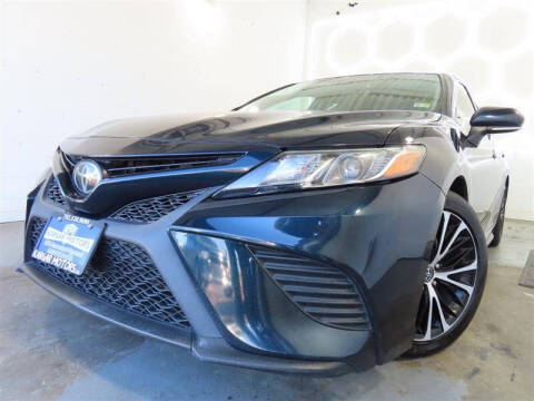 2018 Toyota Camry SE FWD photo